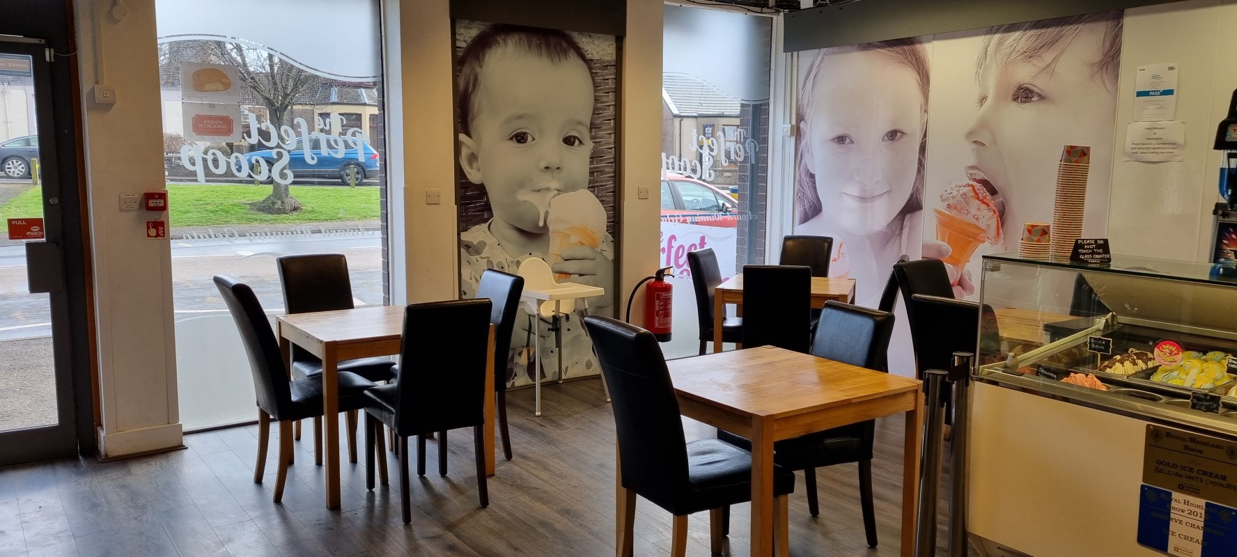 Perfect Scoop Ice Cream Shop Seating